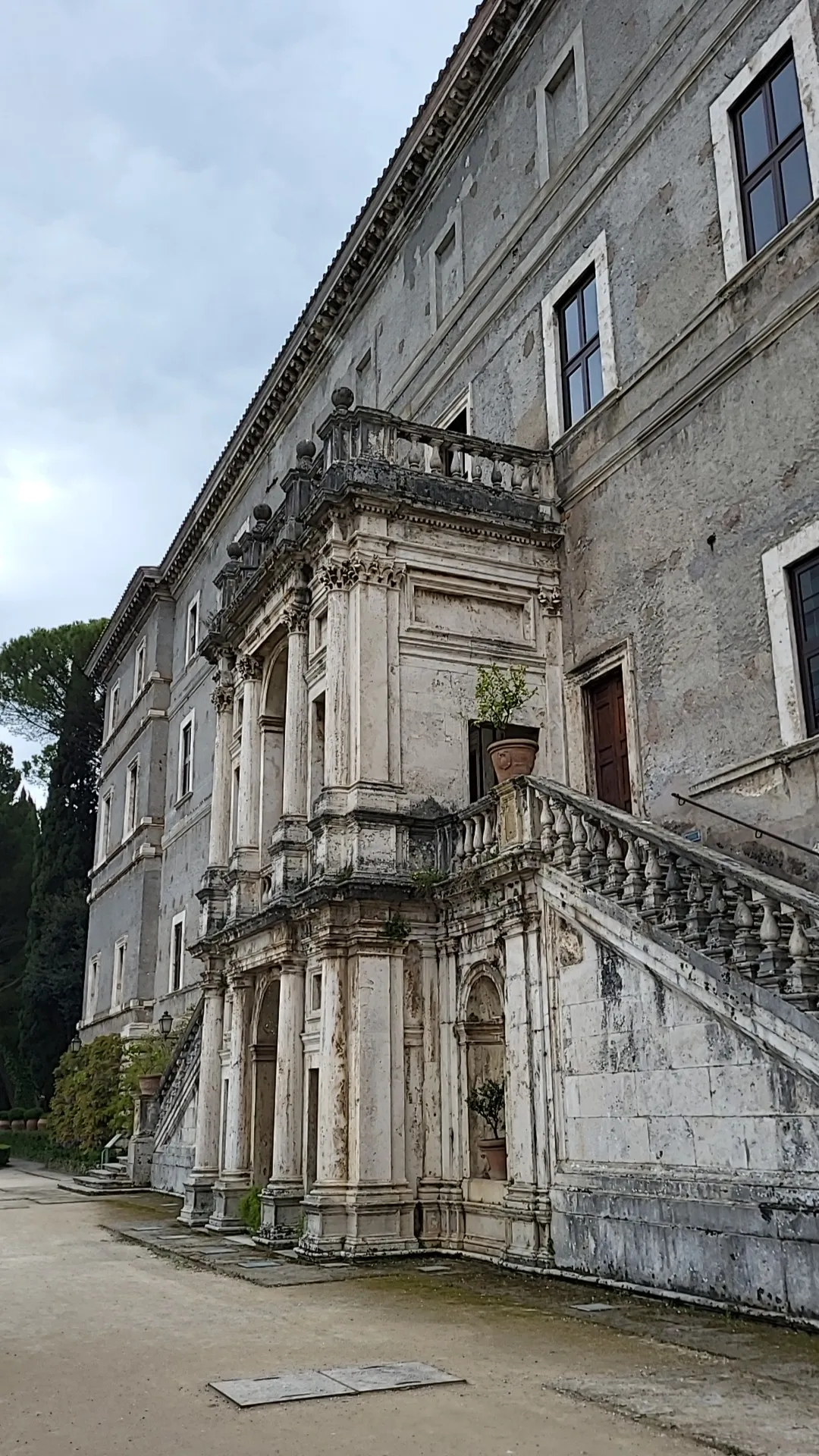 Luoghi d’arte: Villa d’Este a Tivoli, il teatro dell’acqua e il frammento classico nella scenografia manierista